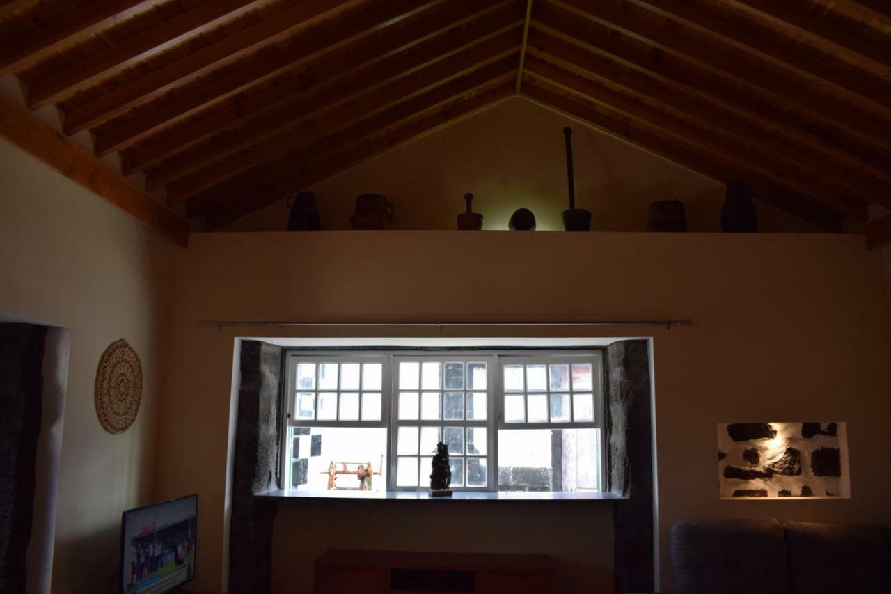Casinha Da Avó Jerónima Rral 1519 *